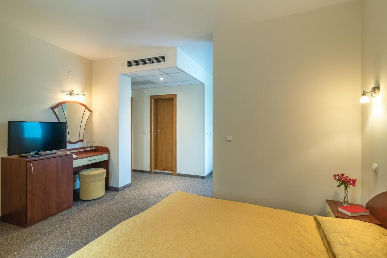 Отель Adamo Hotel Варна-39